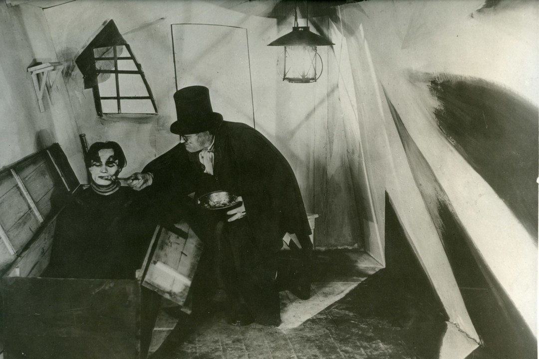 Das Cabinet des Dr Caligari_The Cabinet of Dr Caligari_MoMA Film Stills Archive.jpg
